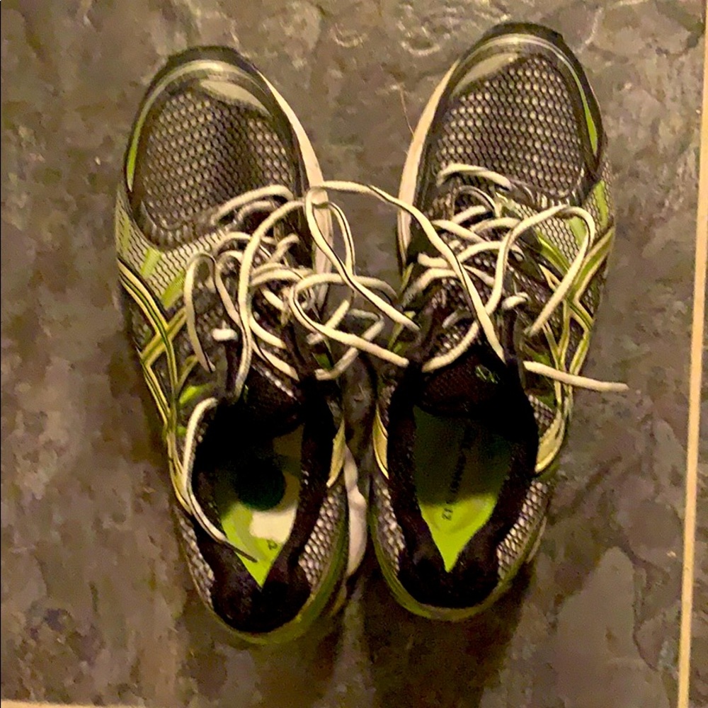 Men’s ASICS running shoes